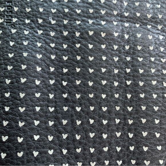 Fossil Heart Print Leather Clutch Pouch Kindle IPAD Unisex Zip Up 8x11 Black EUC - Picture 9 of 12